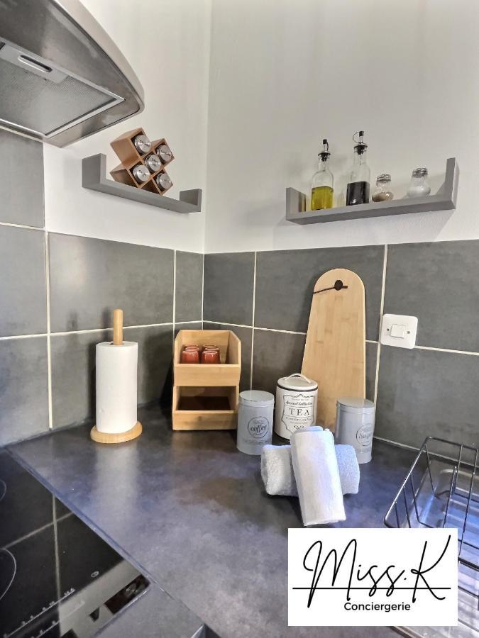 "La Fenetre Sur Le Marche" De Miss.K Conciergerie Apartment Chatillon-sur-Chalaronne Exterior photo