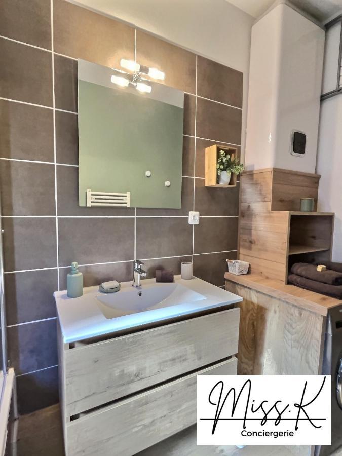 "La Fenetre Sur Le Marche" De Miss.K Conciergerie Apartment Chatillon-sur-Chalaronne Exterior photo